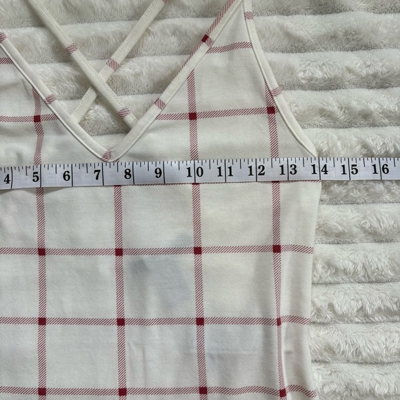 4/25$ Forever 21 Tank Top Cross Back Bodysuit Off White and Red Size Large - Picture 6 of 7